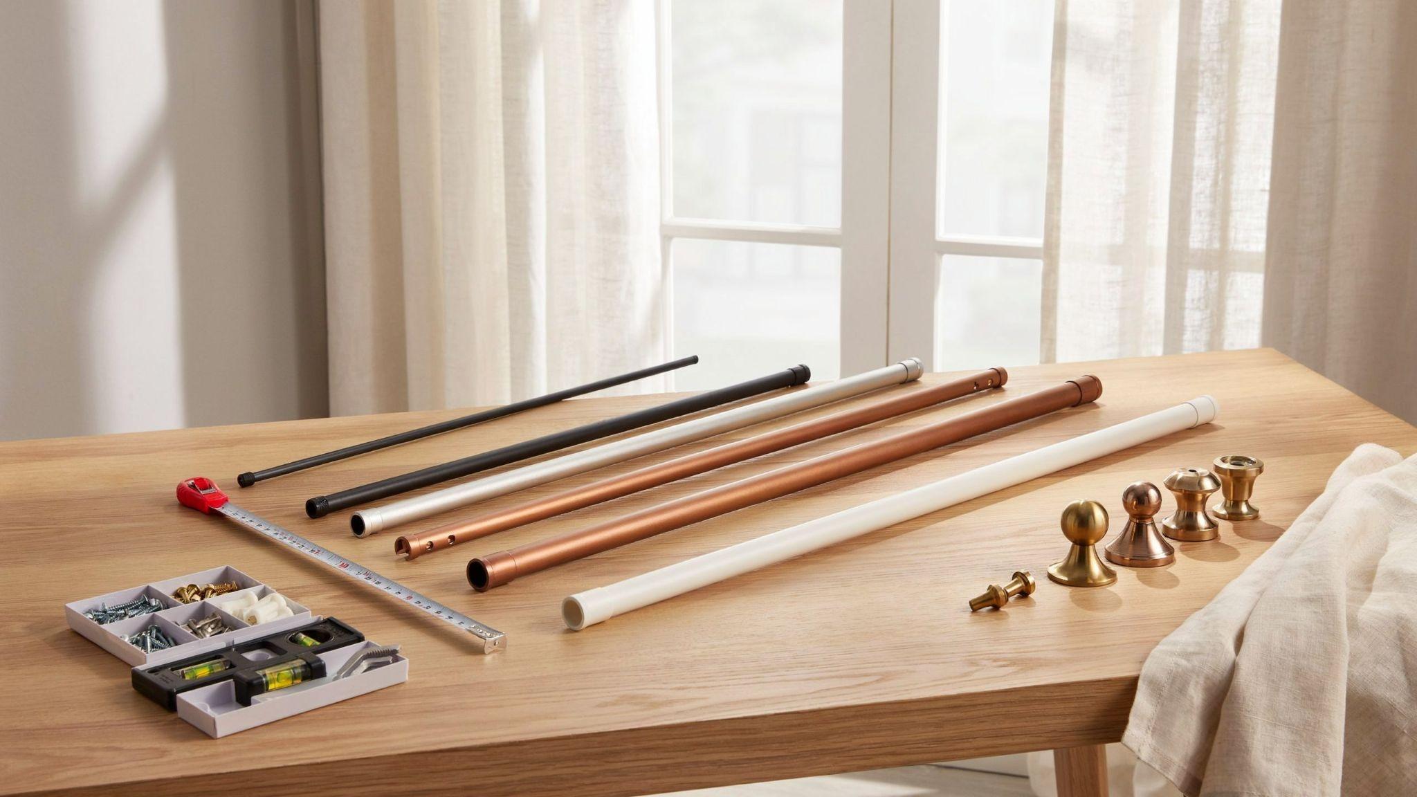 Different curtain rod lengths displayed for selecting the correct window fit.