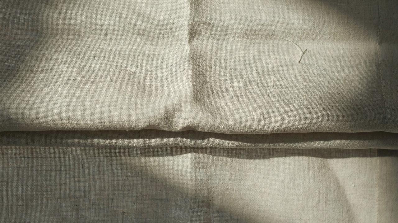 Natural linen Roman shade fabric.